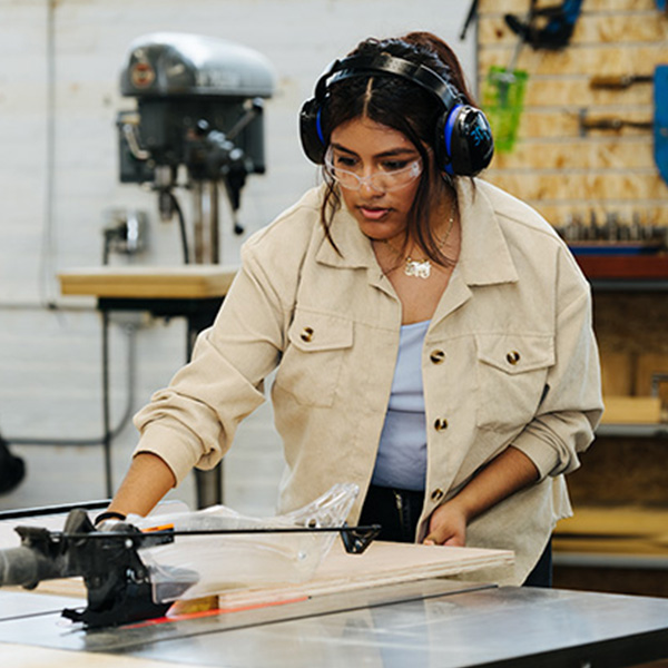 A student works in the 3D lab.